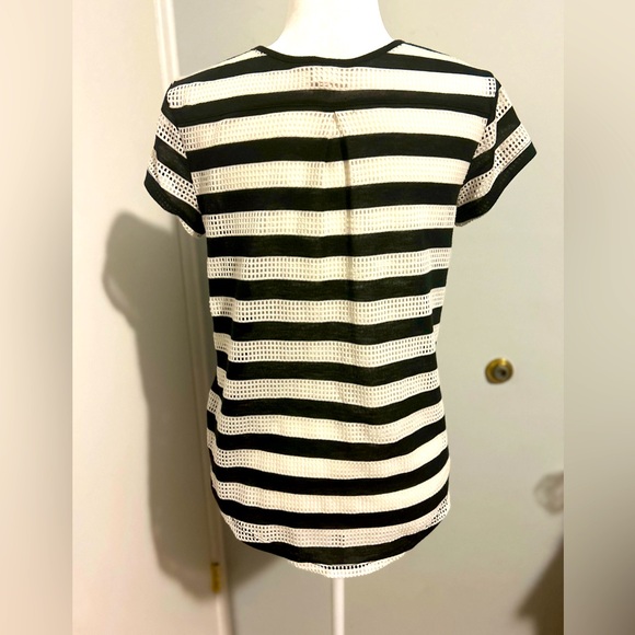 Converse Mesh Striped Top Black & White,short sleeve,size Medium - Picture 5 of 6